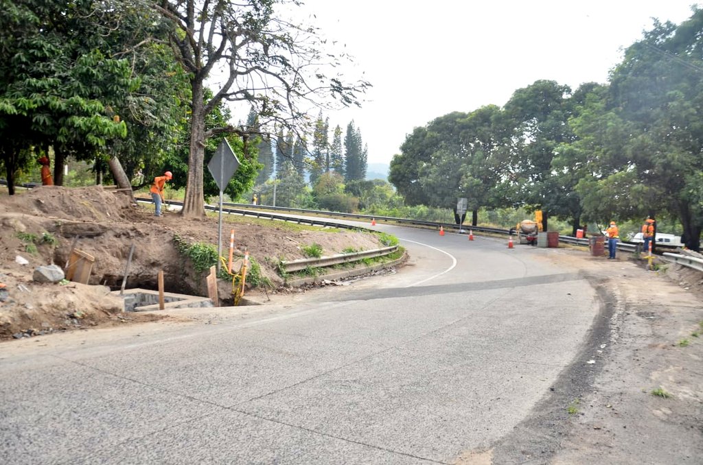 MOP trabaja realiza obras de protección entre bulevar Monseñor Romero y Carretera Panamericana mop-trabaja-realiza-obras-de-proteccion-entre-bulevar-monsenor-romero-y-carretera-panamericana